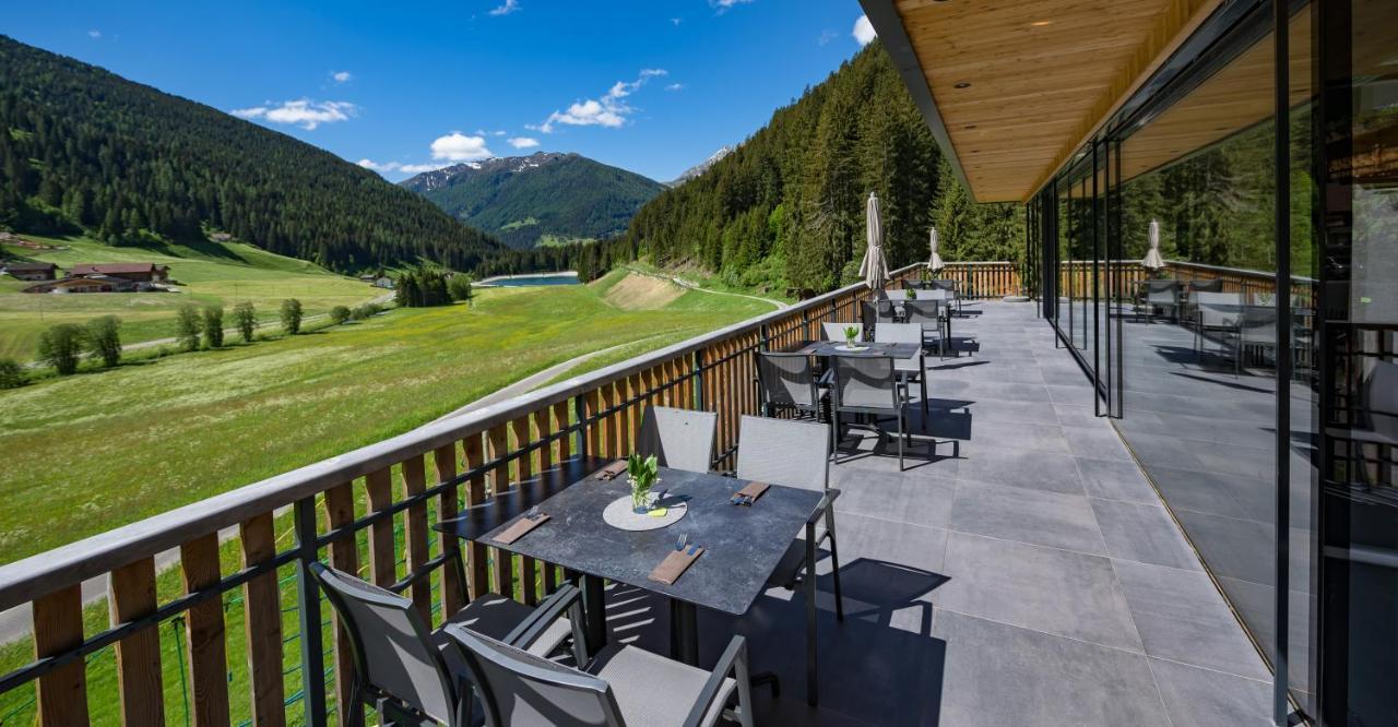 Gasthof Rabenstein Hotel Sarentino Exterior photo